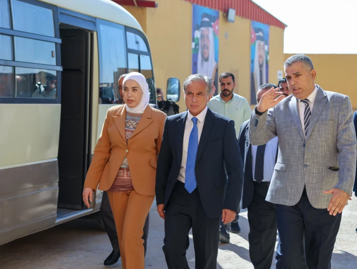 رئيس الوزراء يوجه بتسريع إجراء صيانة شاملة لمركز مغير السرحان الشامل