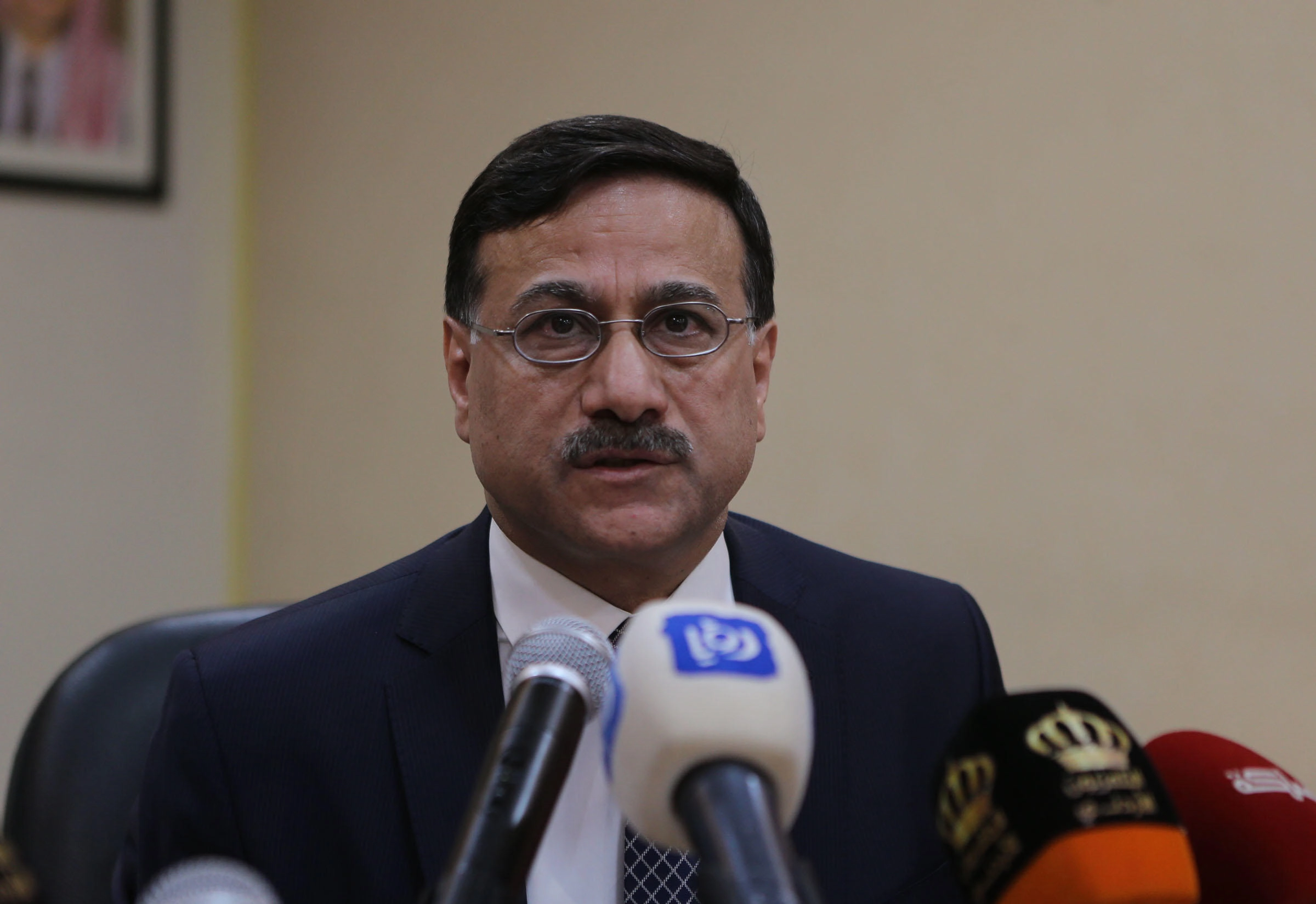 وزير المالية: الحكومة لن تألو جهدا لإنجاح اللامركزية