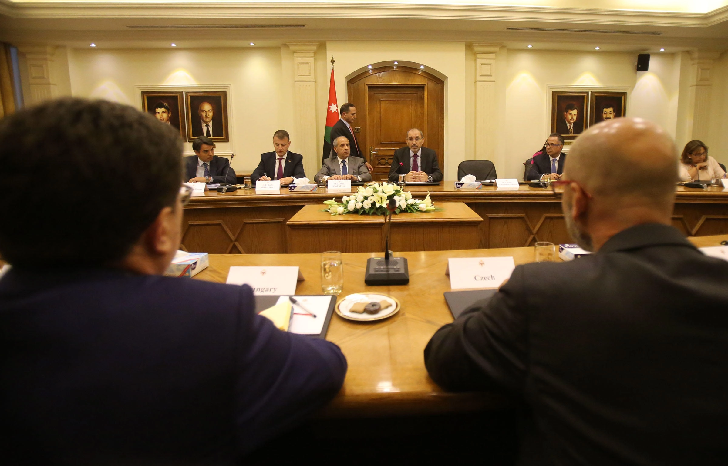 وزير الخارجية يدعو السوريين لتنفيذ بنود اتفاقيات المصالحة