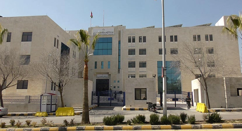 إحالة ملفات فساد بملايين الدنانير إلى القضاء