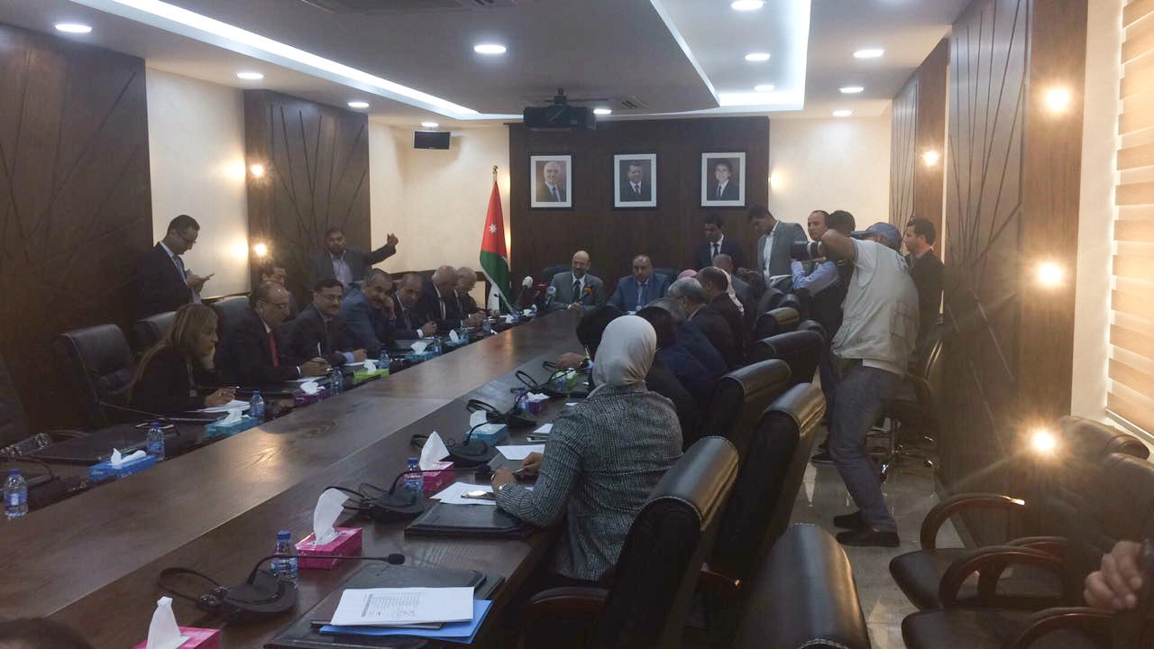 الرزاز يلتقي كتلة الحداثة والتنمية النيابية  