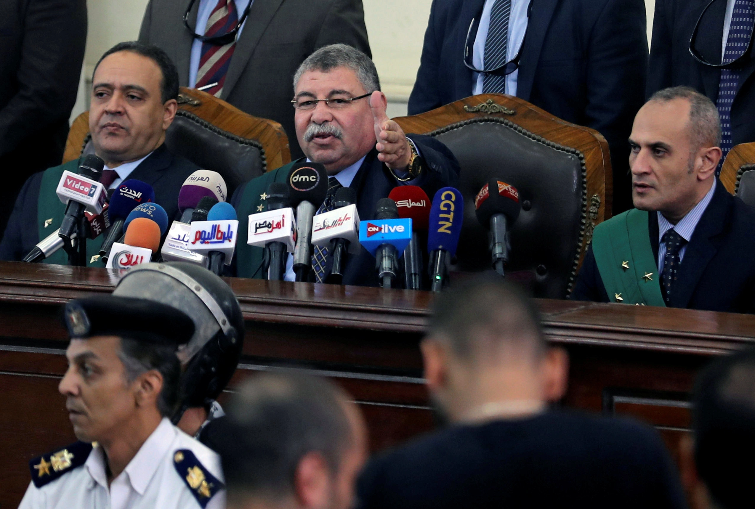 محكمتان تقضيان بإعدام 31 شخصا في قضيتين منفصلتين