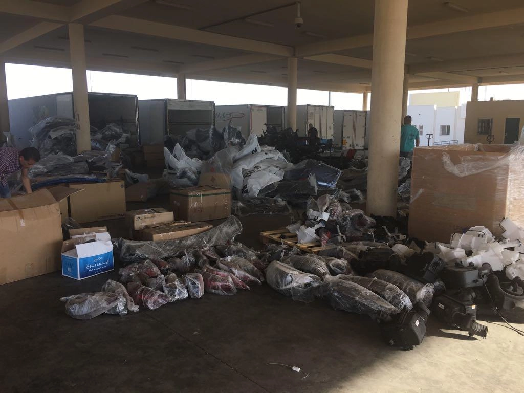 ضبط بنادق صيد وبضائع مهربة
