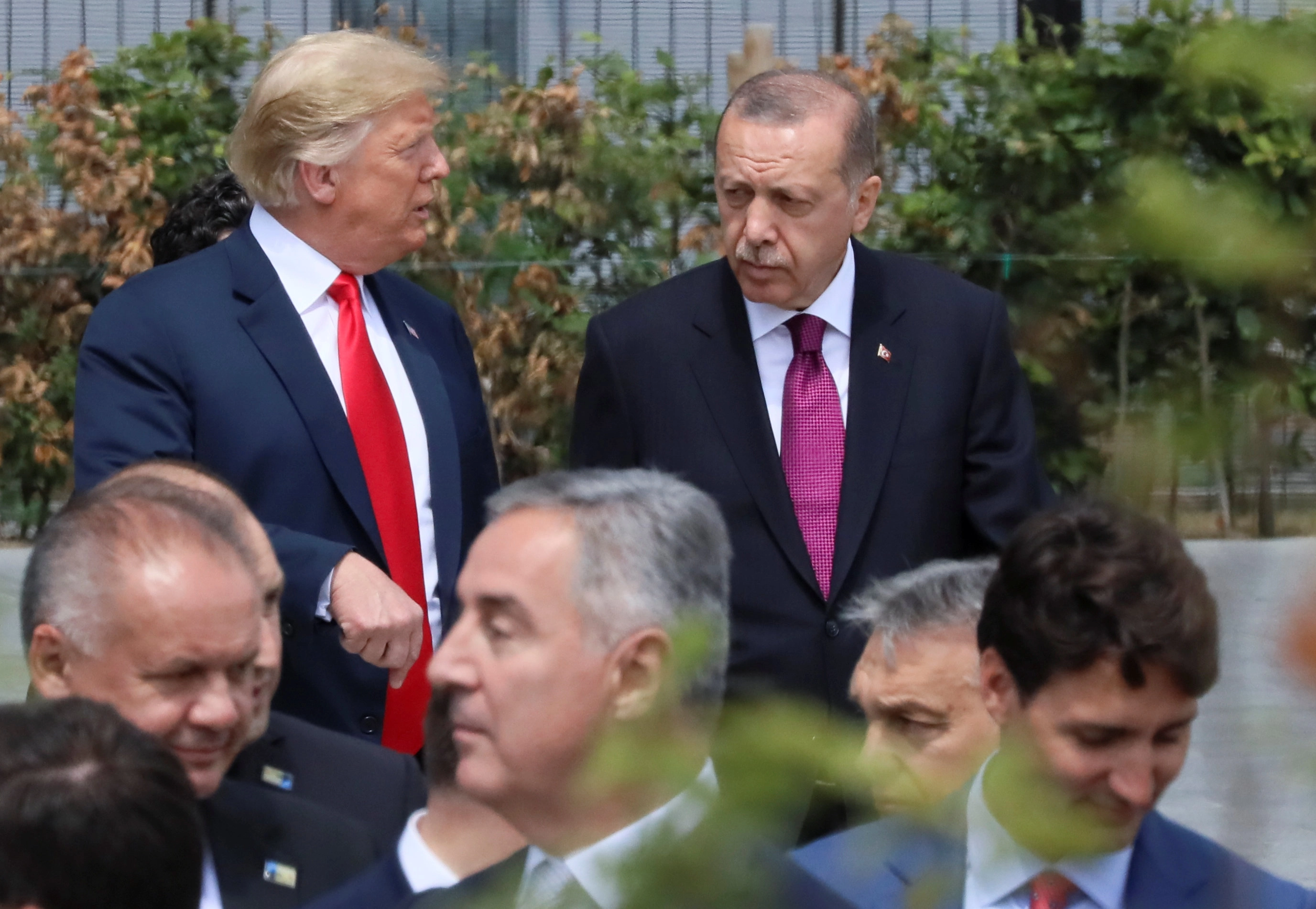 ترامب وأردوغان يناقشان خارطة الطريق حول منبج السورية 