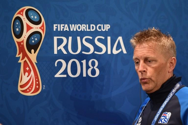 مدرب أيسلندا يُعلن نيته التخلي عن منصبه