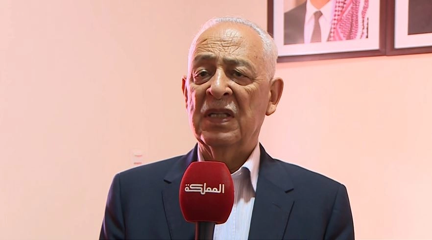 العيسوي يفتتح مشاريع في الكرك