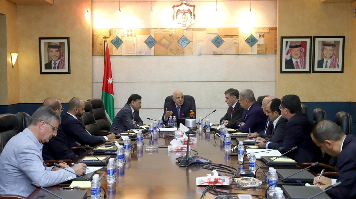 المعشر: "ضريبة الدخل " الذي سحب من النواب غير مطروح للنقاش