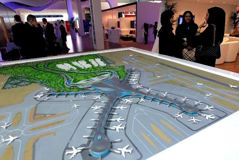 الإمارات تنفي استهداف مطار أبوظبي 