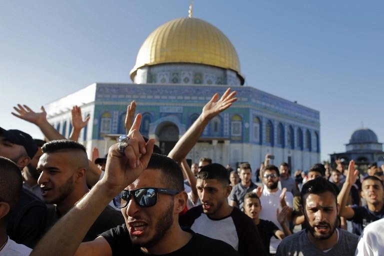 إسرائيل تفرج عن شبان اعتقلوا من المسجد الأقصى 