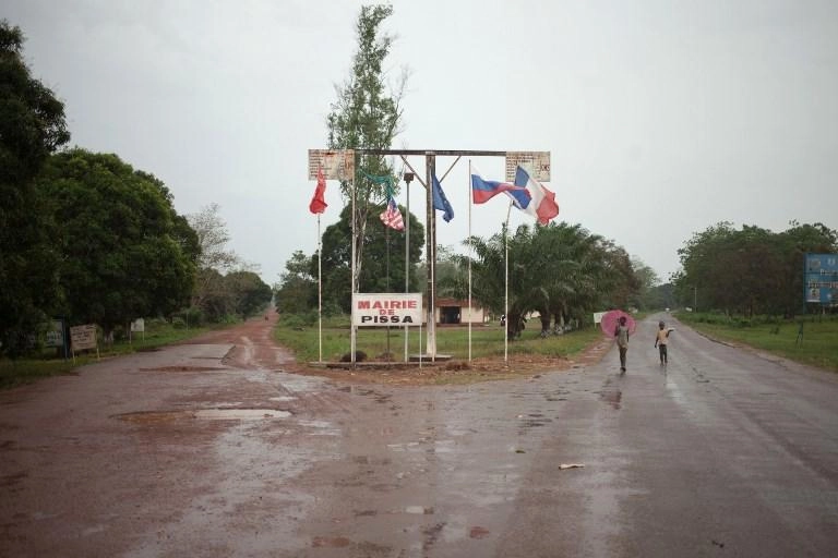 اغتيال ثلاثة روس يحملون بطاقات صحفية