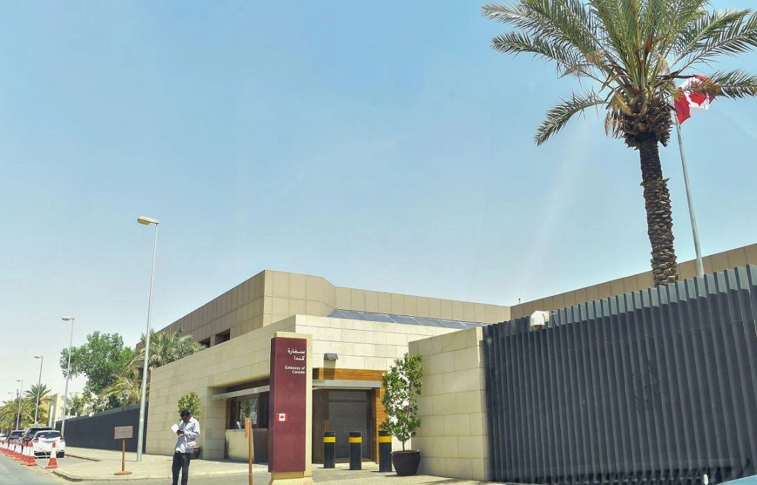 السعودية توقف برامج العلاج في كندا ومساع لحل الخلاف