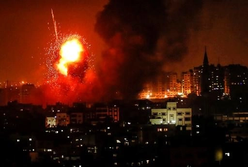 إسرائيل تقتل 3 فلسطينيين في غارات جوية 