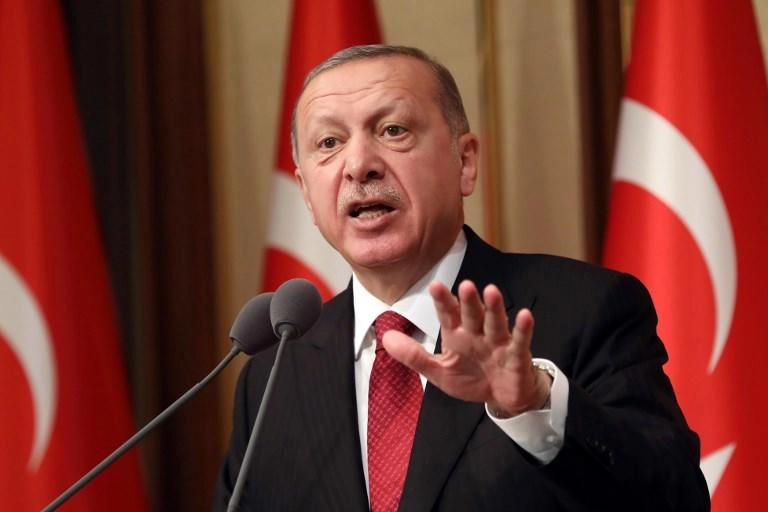 إردوغان: تركيا ستقاطع المنتجات الإلكترونية الأميركية