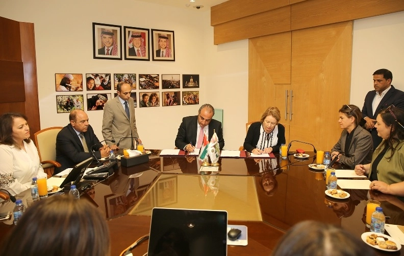 أمانة عمّان الكبرى توقع اتفاقية لتحسين البنية التحتية الخضراء