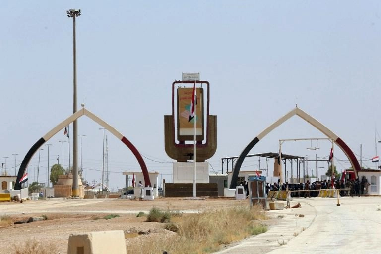713 شاحنة تعبر يوميا بين الأردن والعراق