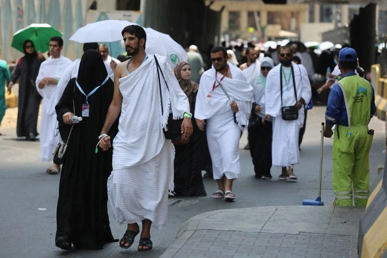 موجة الأمطار تسببت "بأضرار بسيطة" في خيام الحجاج