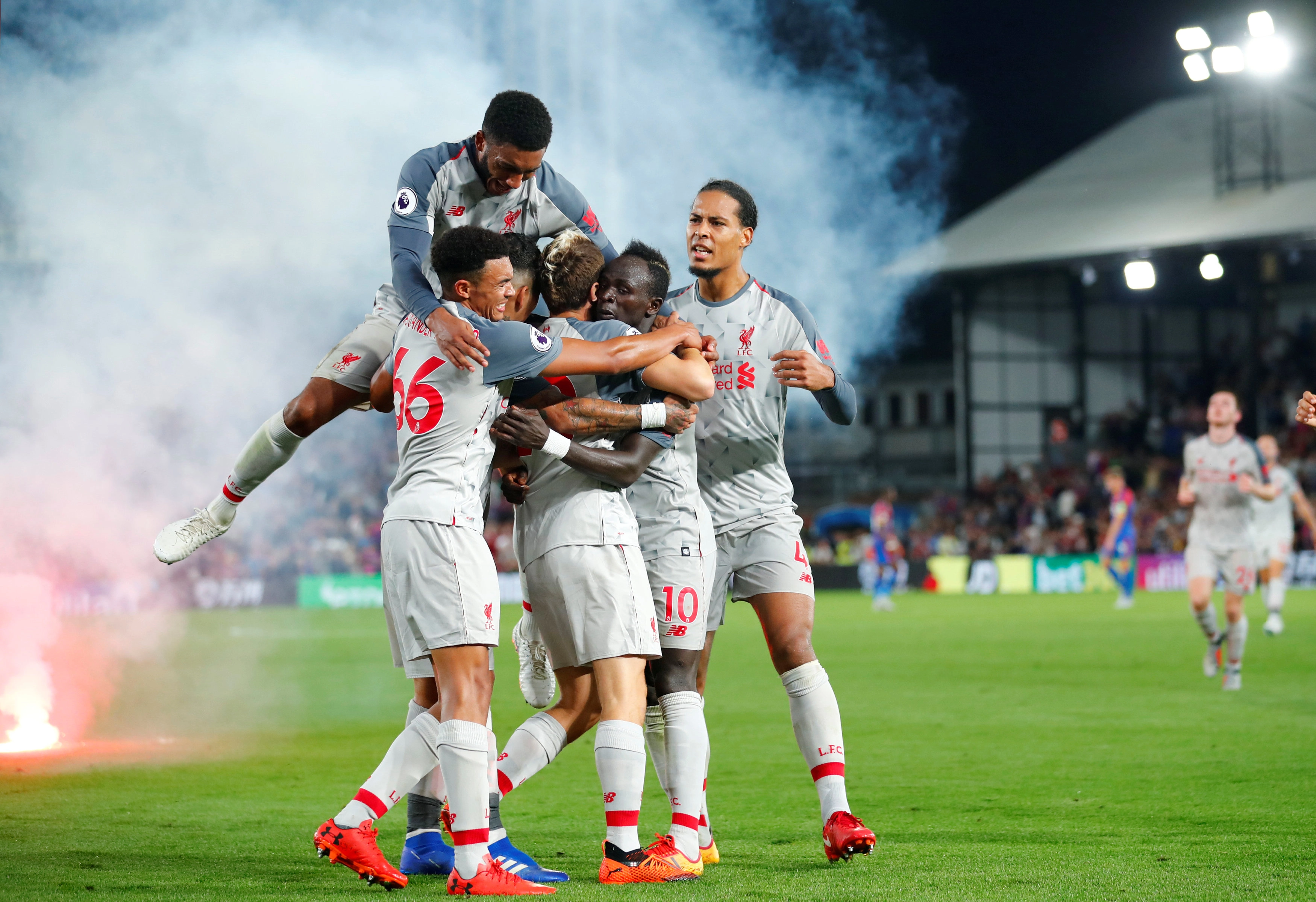 ليفربول يهزم كريستال بالاس بهدفين دون مقابل