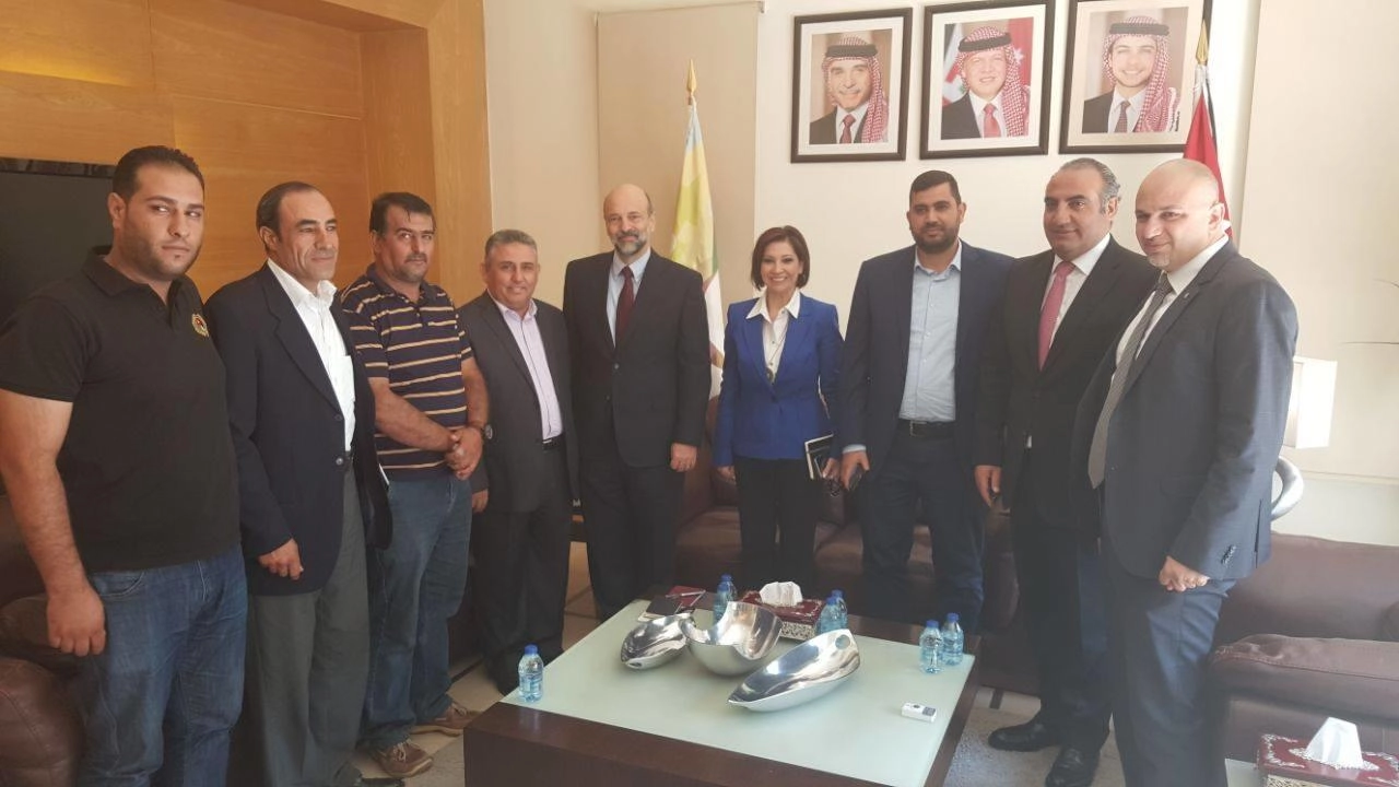 اتفاق مع الحكومة لعقد اجتماع يبحث مطالب النقابيين