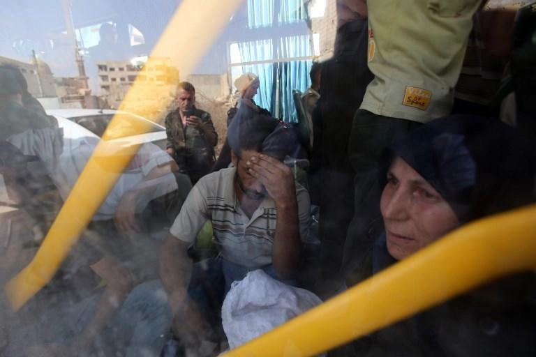 بدء عودة الآلاف إلى مدينة داريا 