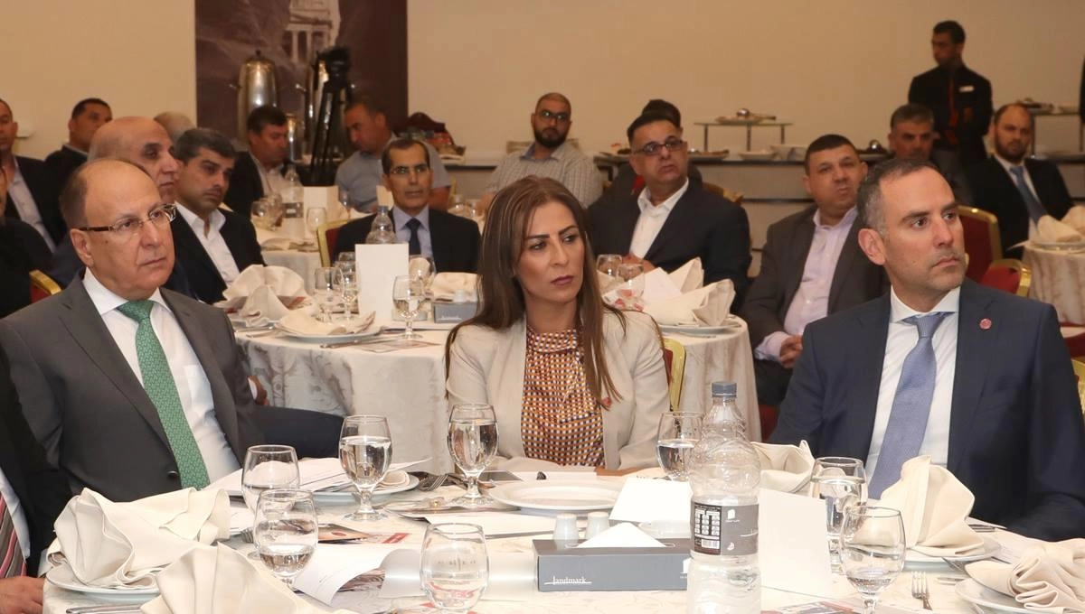 وزيرة الدولة لشؤون الإعلام: الصناعة ركيزة أساسية لبناء اقتصاد وطني قوي