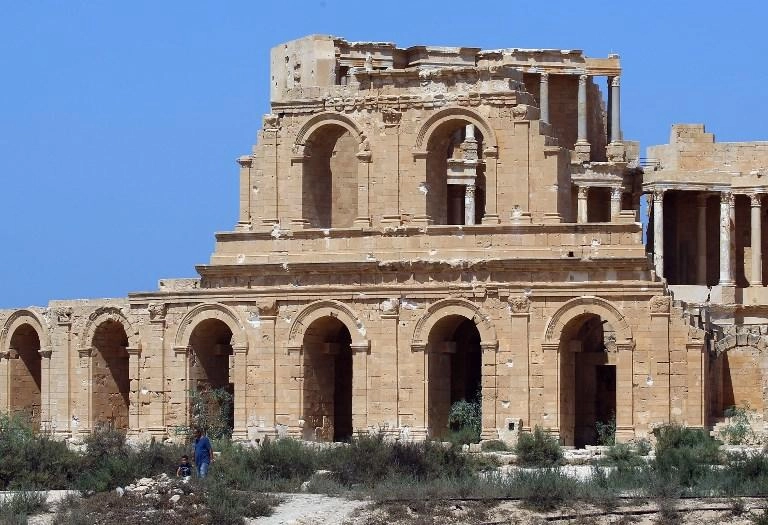 الآثار في مرمى التهديدات المسلحة