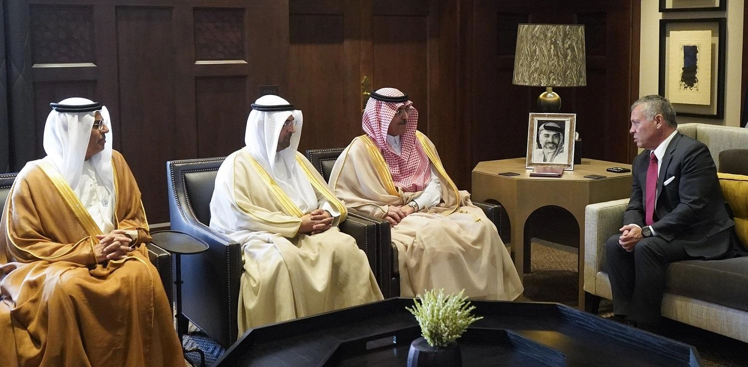 الملك يلتقي وزراء مالية السعودية والكويت والإمارات