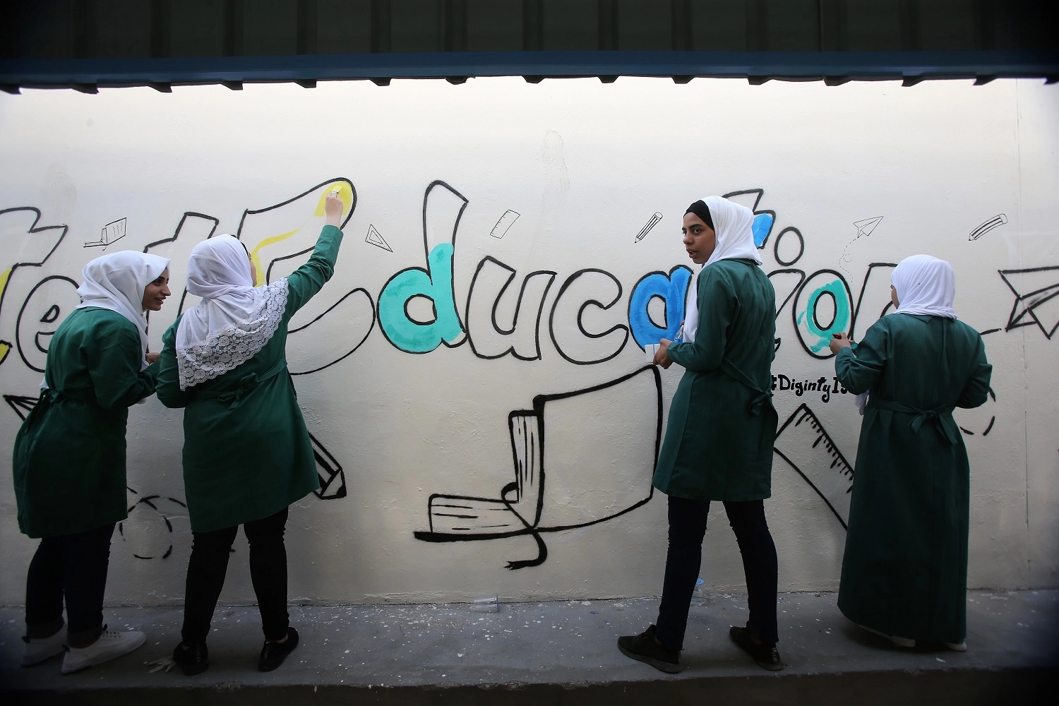 موظفو أونروا يعلّقون فعالية احتجاجية