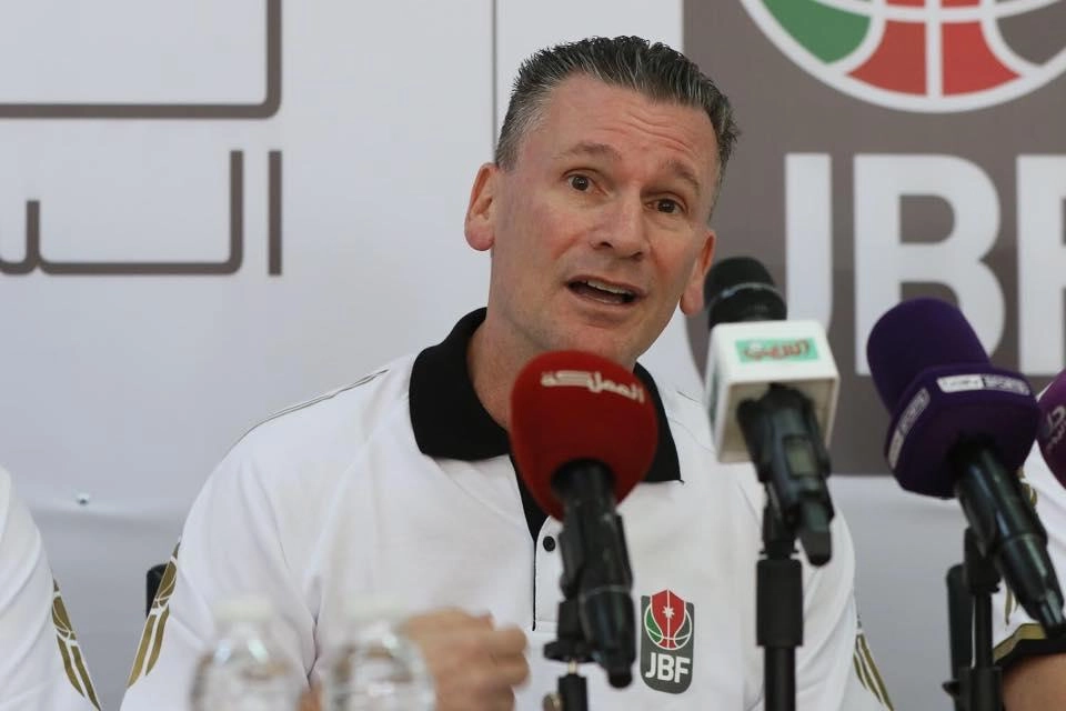 تقديم المدرب الأميركي الجديد للمنتخب