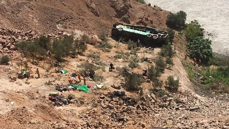 ارتفاع عدد قتلى حادث التصادم إلى 60 