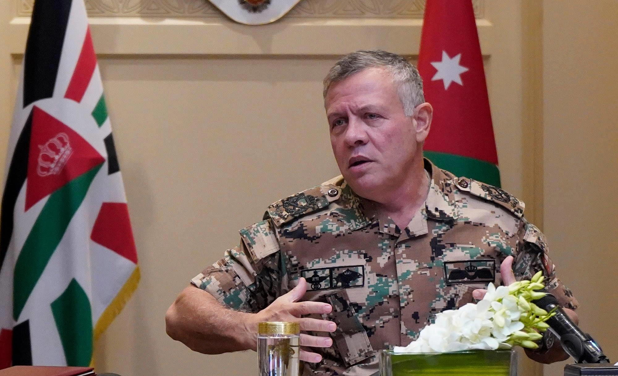 الملك يزور قيادة لواء رد الفعل السريع