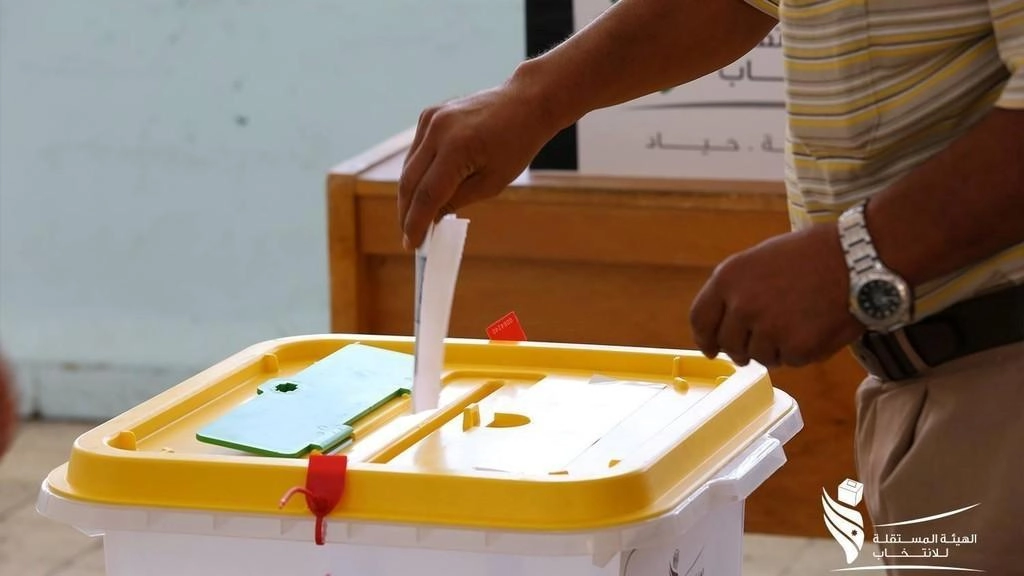 فتح صناديق الاقتراع في انتخابات الإعادة للمجالس المحلية والمحافظات