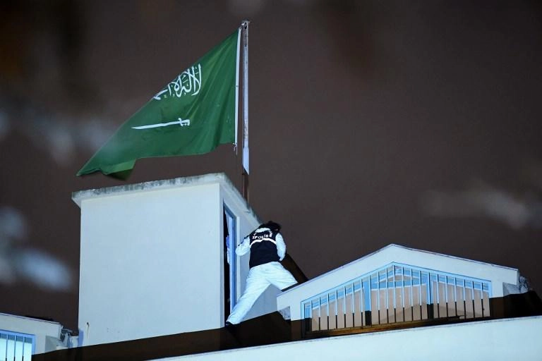 وزير الخارجية السعودي يقول إن مقتل الصحفي خطأ جسيم