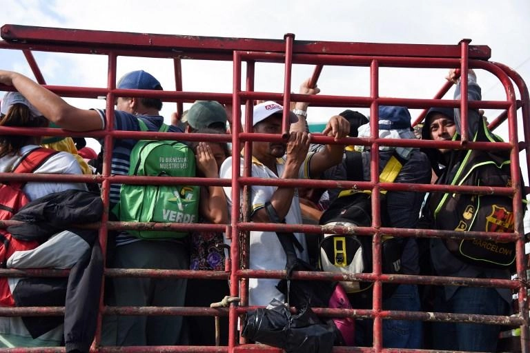 قافلة المهاجرين نحو الولايات المتحدة تضمّ أكثر من 7 آلاف شخص