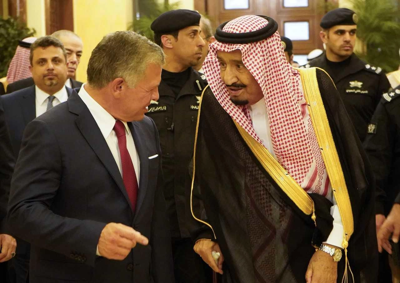 الملك يعود إلى الأردن بعد زيارة للسعودية