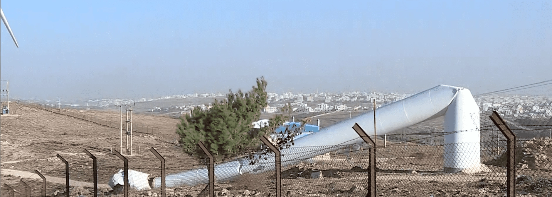 سقوط مروحة مولدة للطاقة 