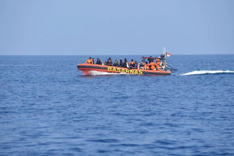 العثور على أحد الصندوقين الأسودين للطائرة المحطّمة