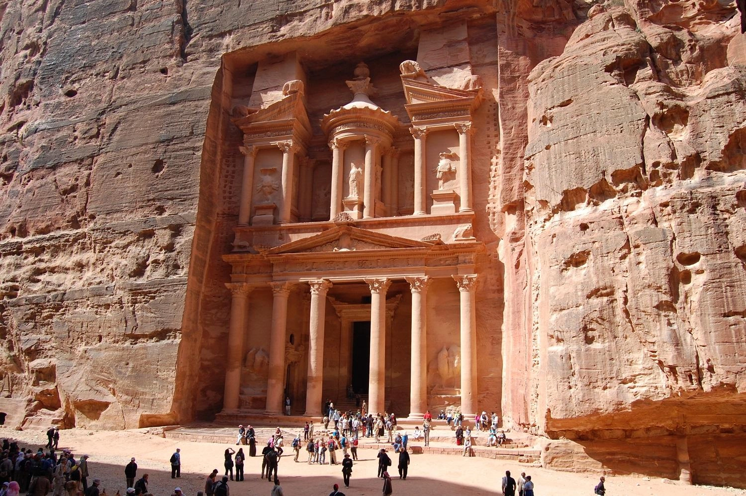 ارتفاع عدد الزوّار 29% في أكتوبر