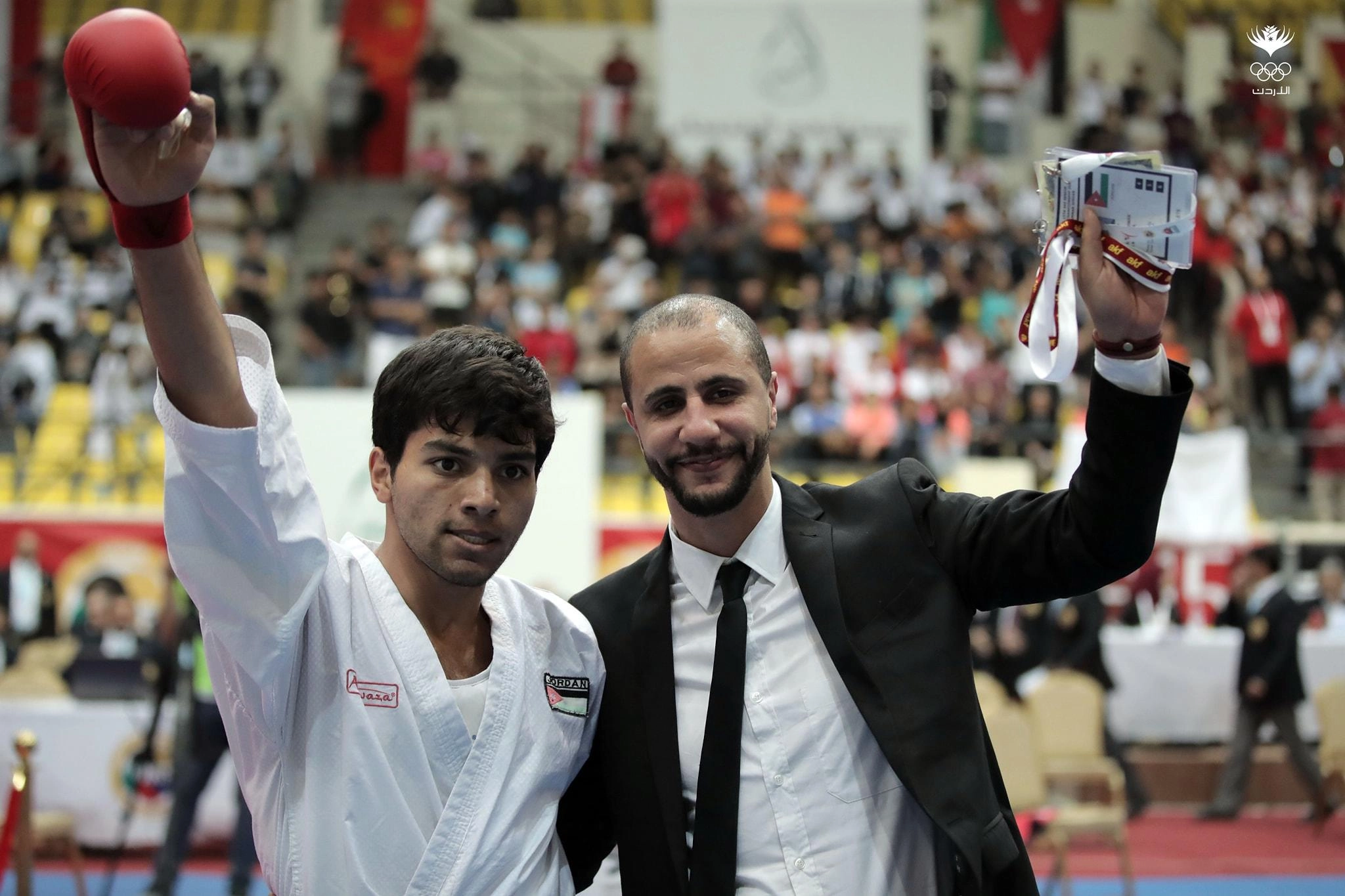 لاعب منتخب الكراتيه يتأهل ليلعب على ميدالية في بطولة العالم 