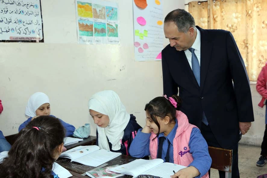 وزير التربية المكلف يتفقد مدارس في قصبة عمّان