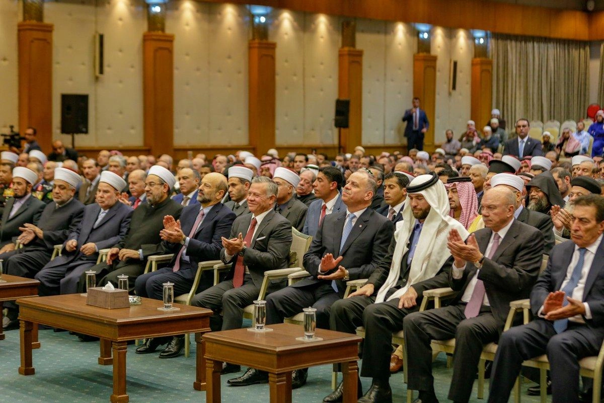 الملك يكرّم محسنين ومتبرعين في مجالات عدة