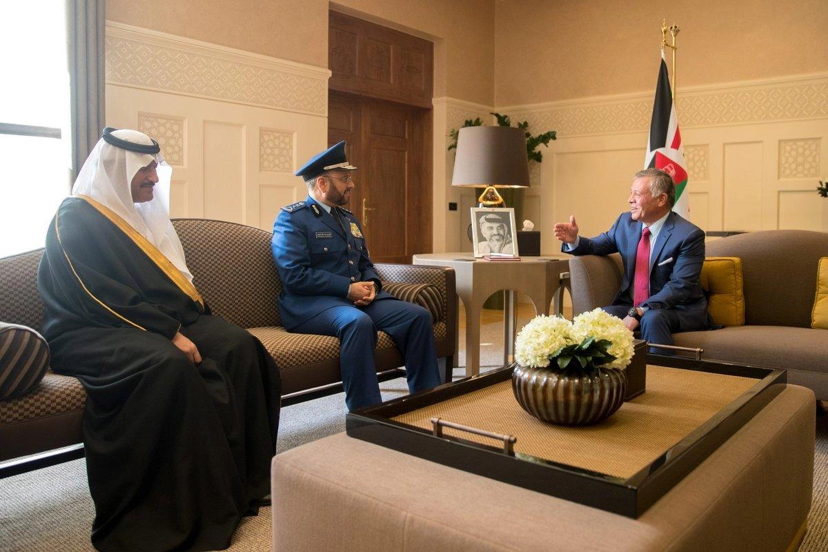 الملك يستقبل رئيس هيئة الأركان العامة للقوات المسلحة السعودية