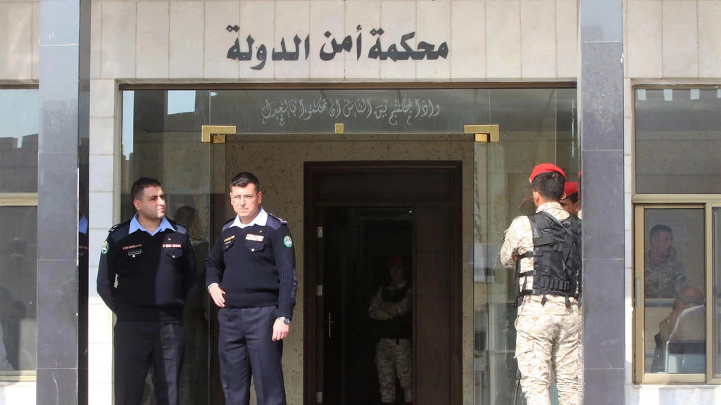 إحالة 5 أشخاص إلى محكمة أمن الدولة