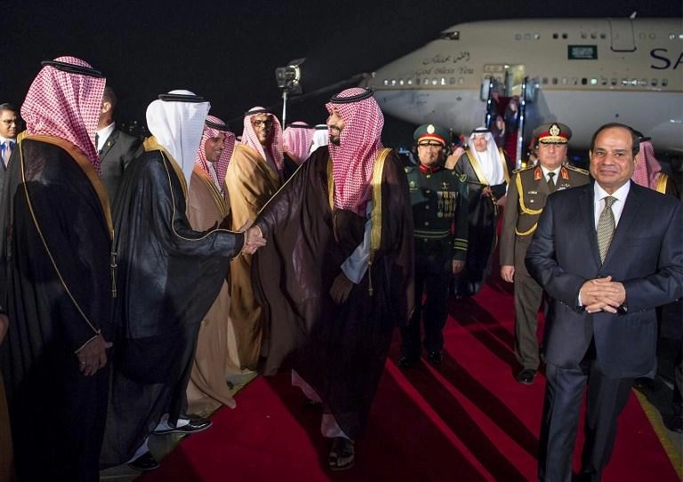 ولي العهد يصل مصر في ثالث محطة في جولته العربية