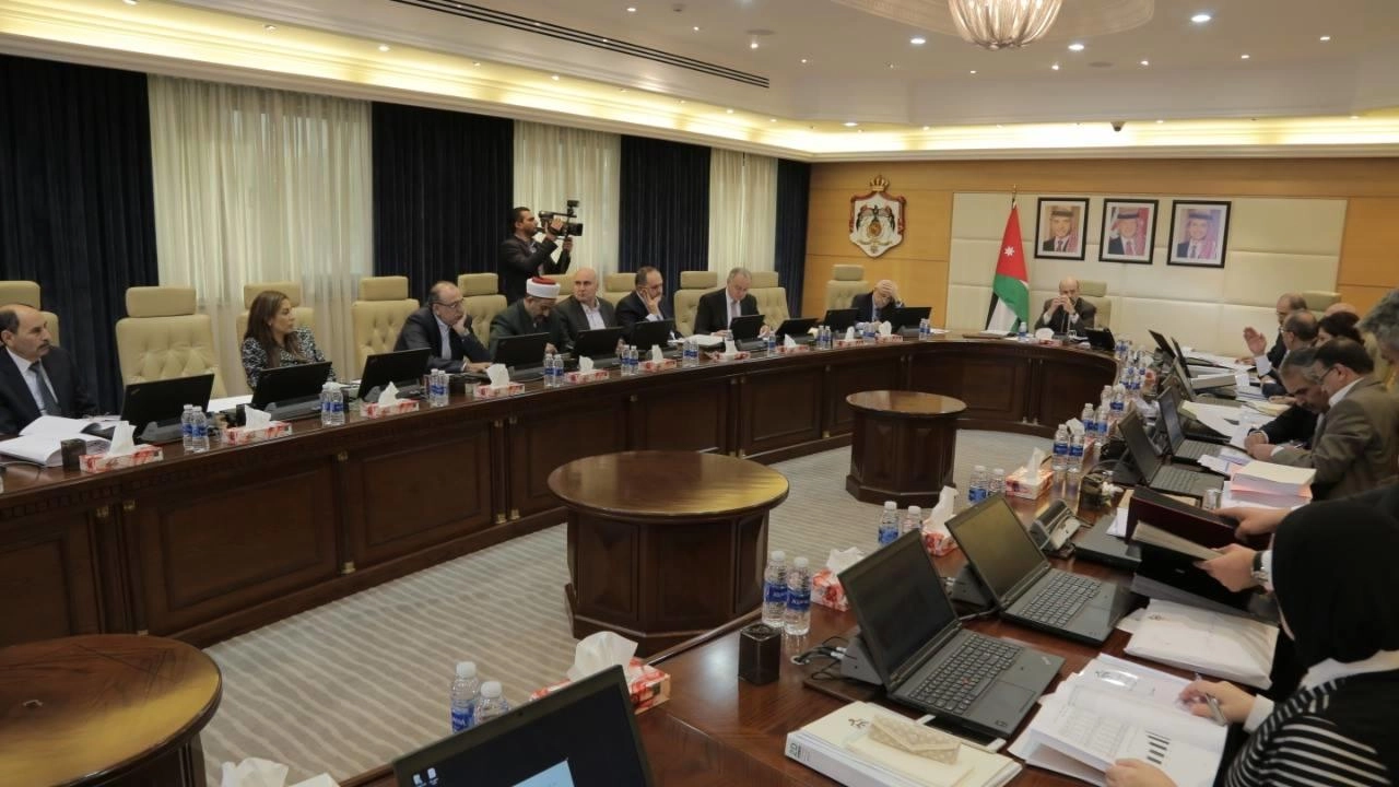 "خلوة وزارية" حول أولويات وسياسات عامة