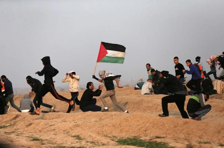 إصابة 28 فلسطينيا برصاص الاحتلال الإسرائيلي