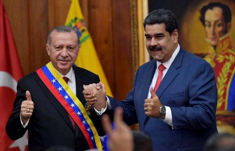 إردوغان يعبّر عن "دعمه" لمادورو خلال زيارته فنزويلا