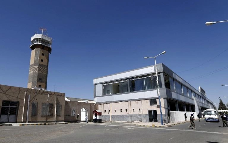 الحكومة تقترح إعادة فتح مطار صنعاء بشرط تفتيش الطائرات