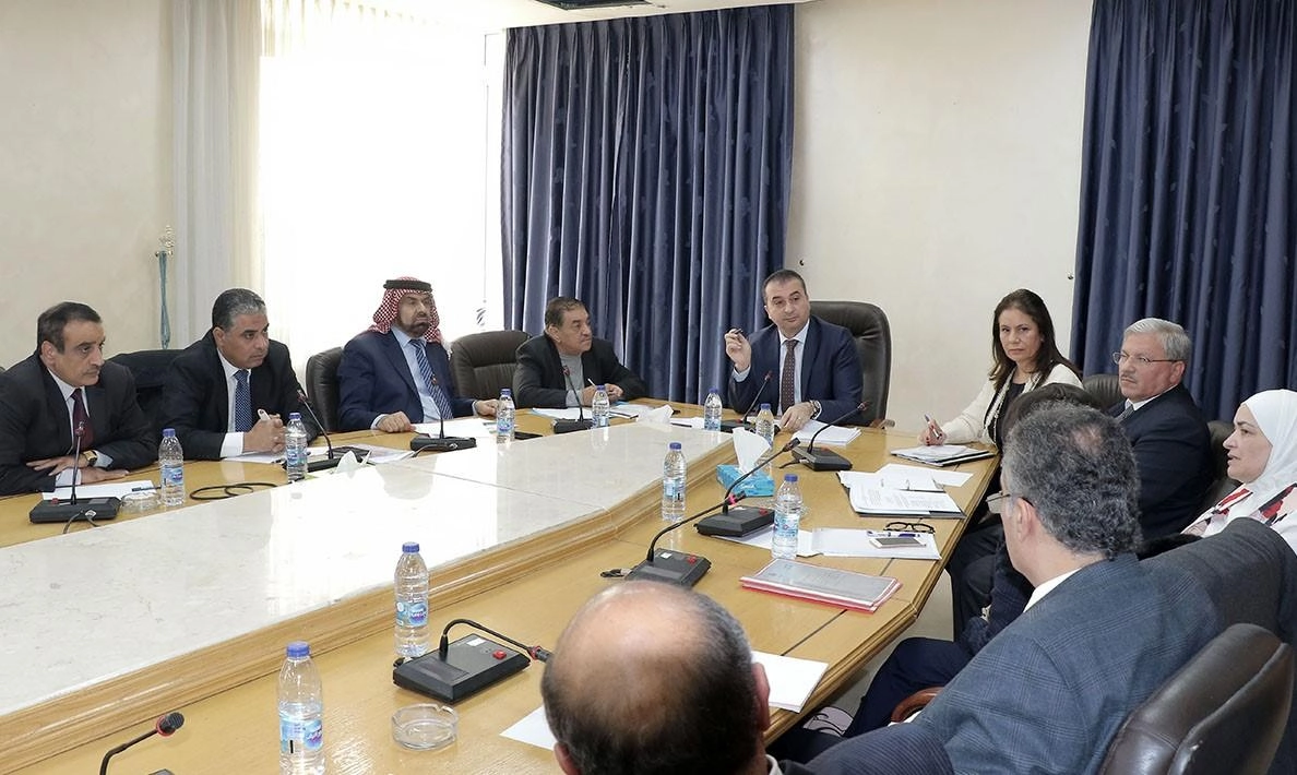 لجنة الطاقة النيابية تطالب بإيقاف تداول البنزين المخالف للقواعد الفنية
