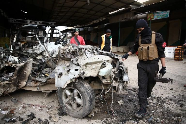 9 قتلى في تفجير سيارة ملغومة قرب حدود تركيا