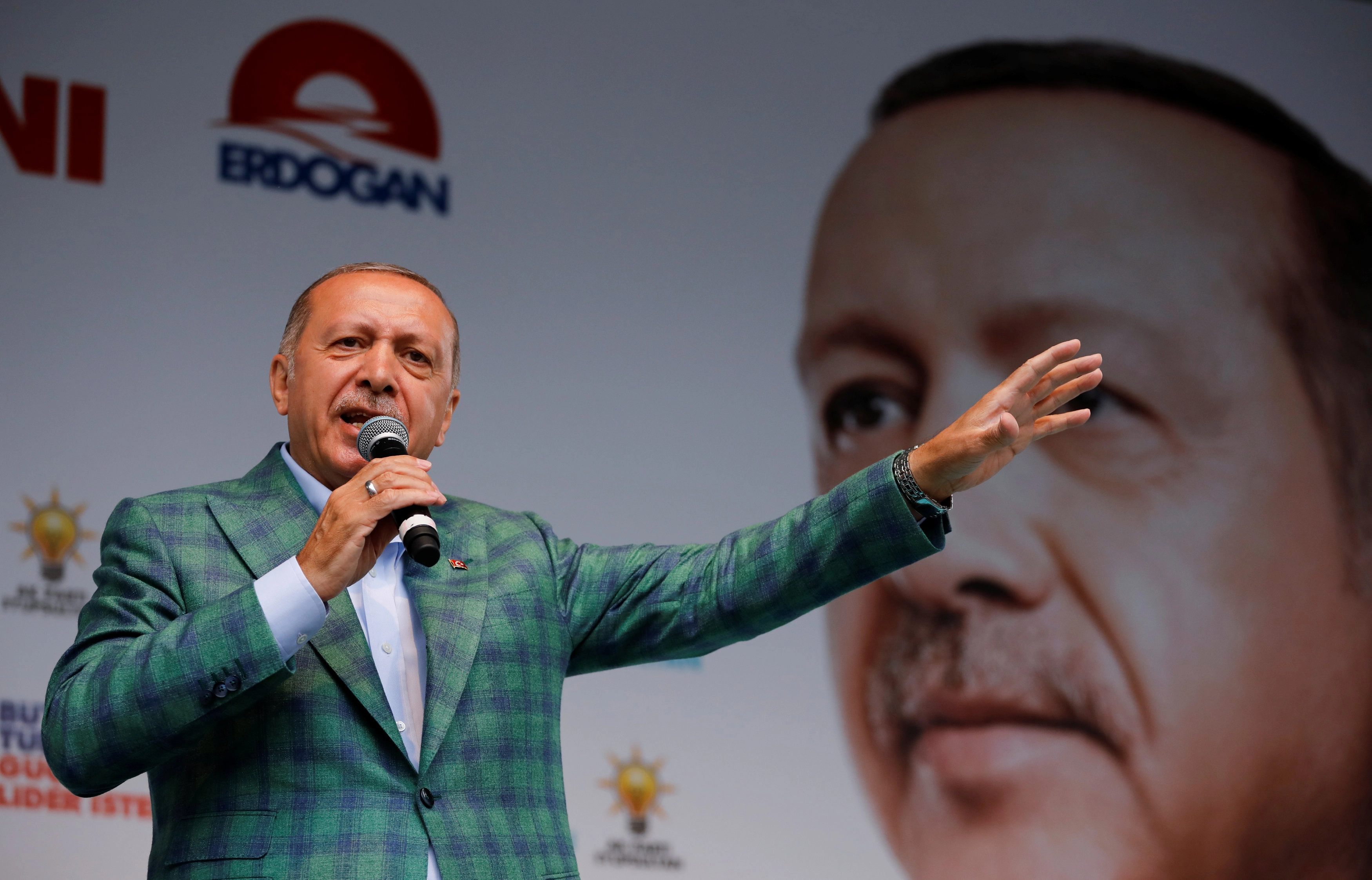 أردوغان: قد نبدأ عملية عسكرية جديدة في سوريا "في أي لحظة" 